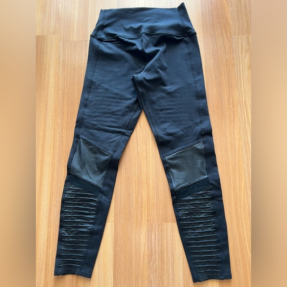 Alo Yoga High-Waist Moto Leggings Black Size Medium - Picture 13 of 13